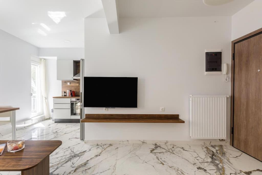Apartment Thess1home Delfon *